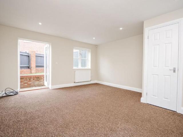 3 bedroom townhouse to rent