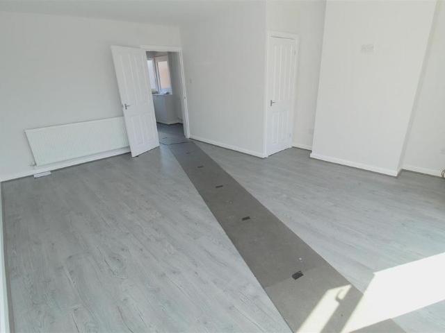 3 bedroom townhouse to rent