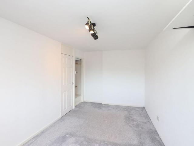 3 bedroom townhouse to rent