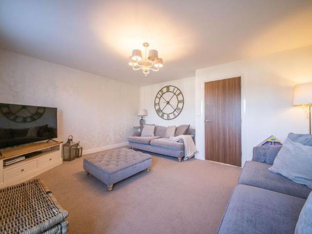 3 bedroom townhouse to rent