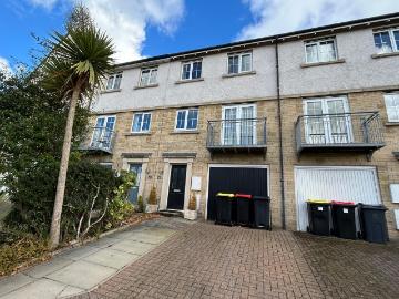 3 bedroom townhouse to rent