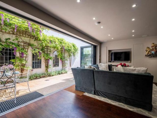 3 bedroom townhouse to rent