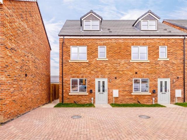3 bedroom townhouse to rent