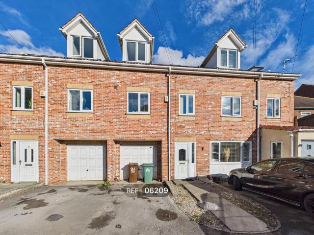 3 bedroom townhouse to rent