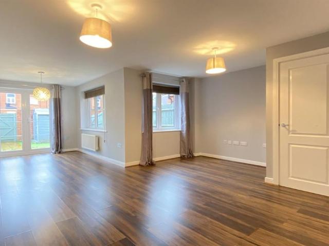 3 bedroom townhouse to rent