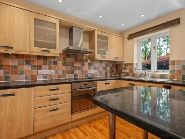 3 bedroom townhouse to rent