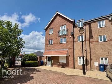 3 bedroom townhouse to rent