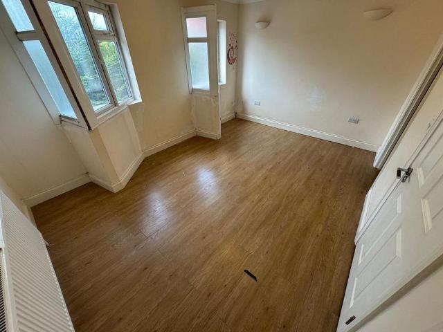 3 bedroom townhouse to rent