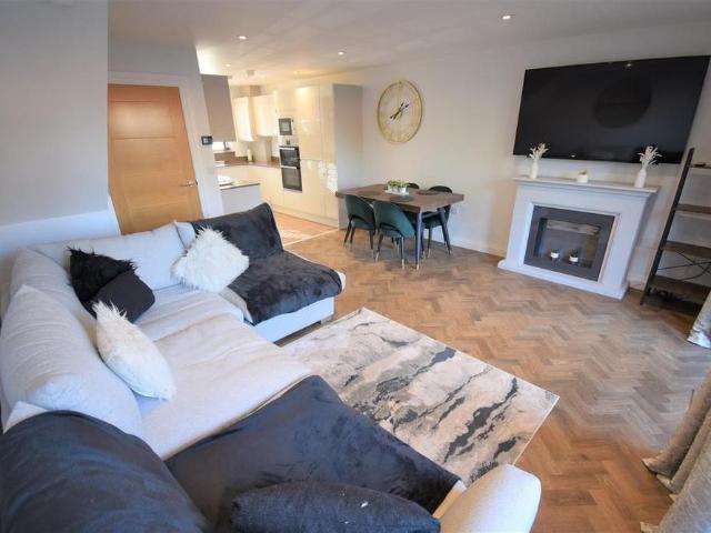 3 bedroom townhouse to rent