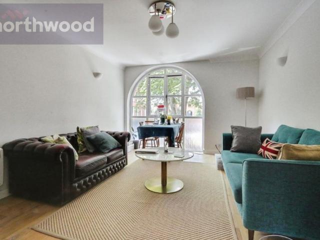 3 bedroom townhouse to rent