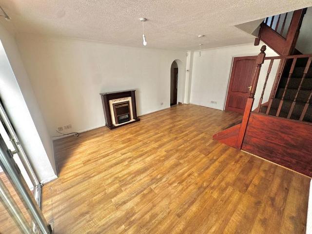 3 bedroom townhouse to rent
