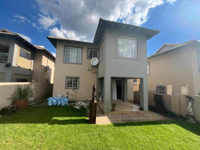 3 Bedroom Townhouse to Rent