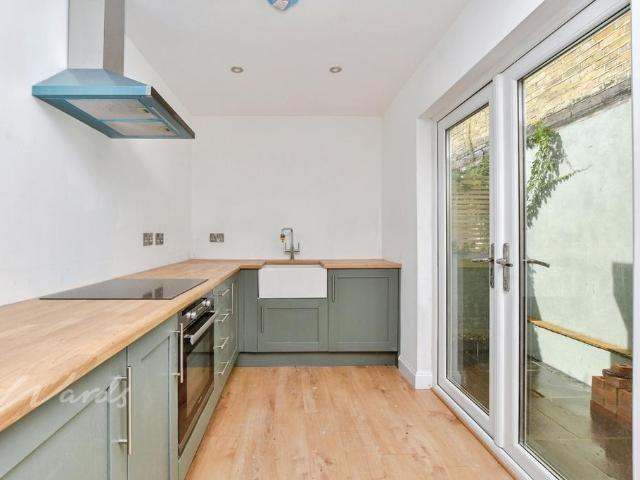 3 bedroom townhouse to rent