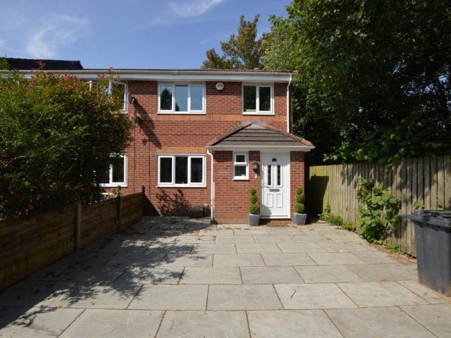 3 bedroom townhouse to rent