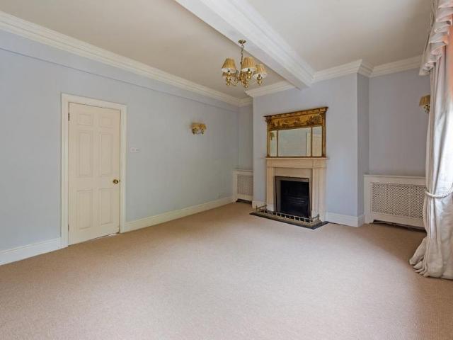3 bedroom townhouse to rent