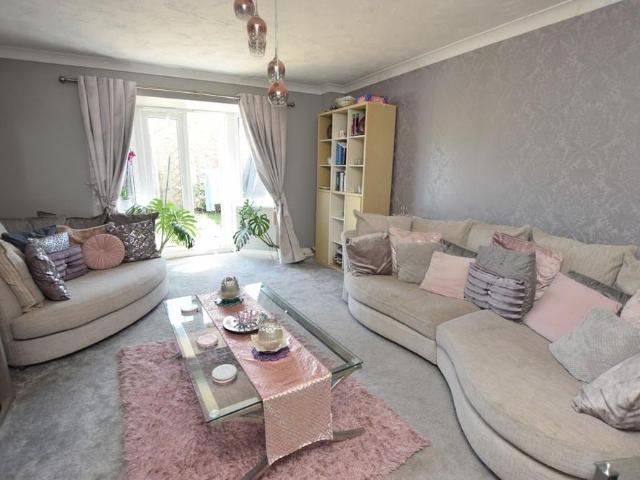 3 bedroom townhouse to rent