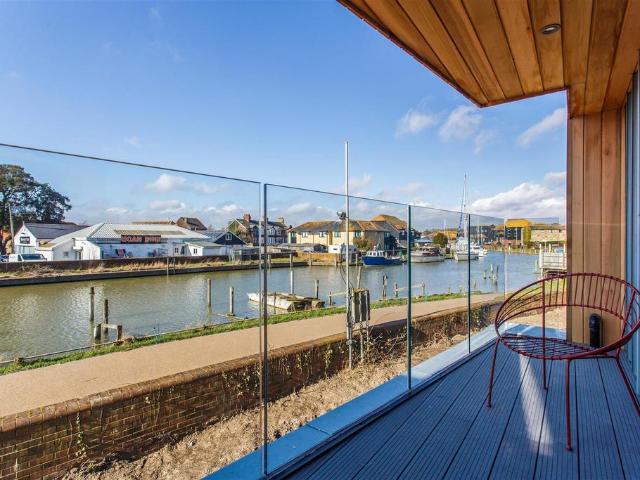 3 bedroom townhouse to rent