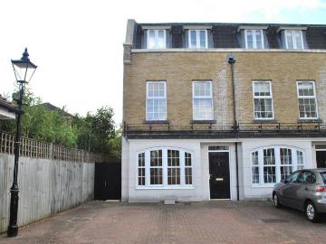 3 bedroom townhouse to rent