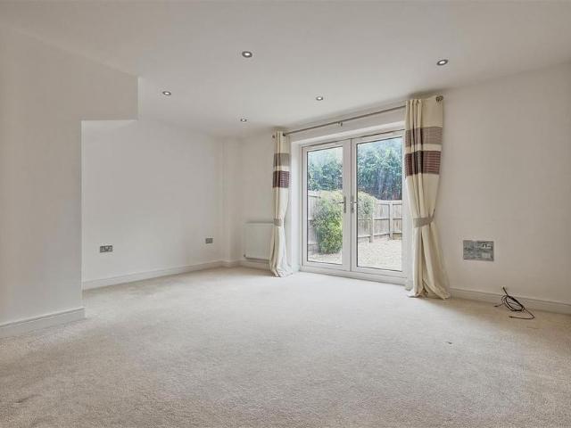 3 bedroom townhouse to rent