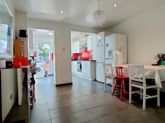 3 bedroom townhouse to rent