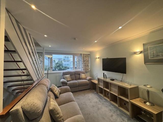 3 bedroom townhouse to rent