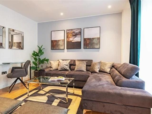 3 bedroom townhouse to rent