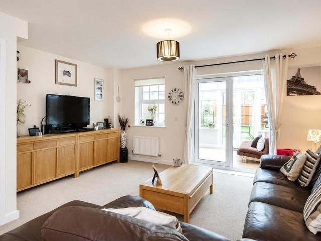 3 bedroom townhouse to rent