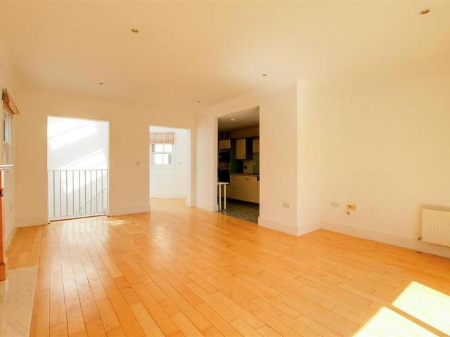3 bedroom townhouse to rent