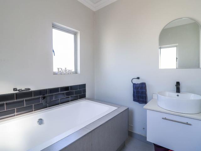 3 Bedroom Townhouse To Rent in Craigavon