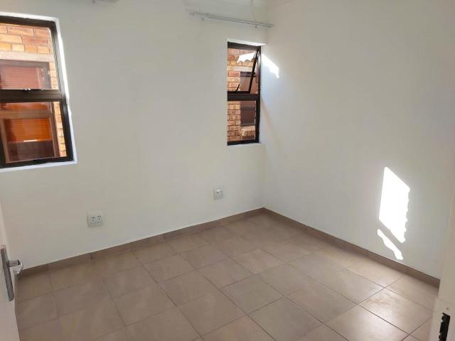 3 Bedroom Townhouse To Rent in Albertsdal