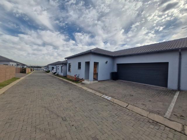 3 Bedroom Townhouse to Rent in Boksburg Parkland Estate