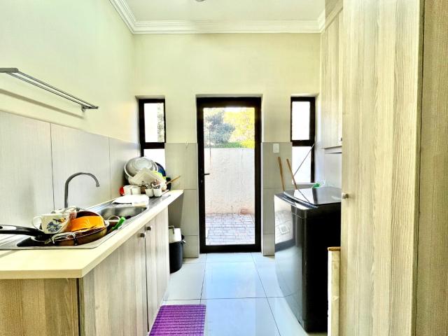 3 Bedroom Townhouse To Rent in Baileys Muckleneuk