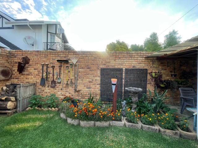 3 Bedroom Townhouse To Rent in Beyers Park