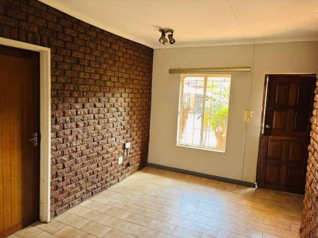 3 Bedroom Townhouse To Rent in Bendor