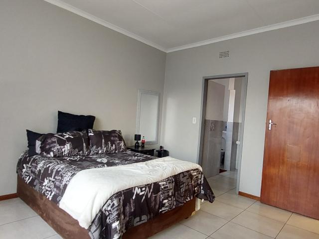 3 Bedroom Townhouse To Rent in Benoni Central