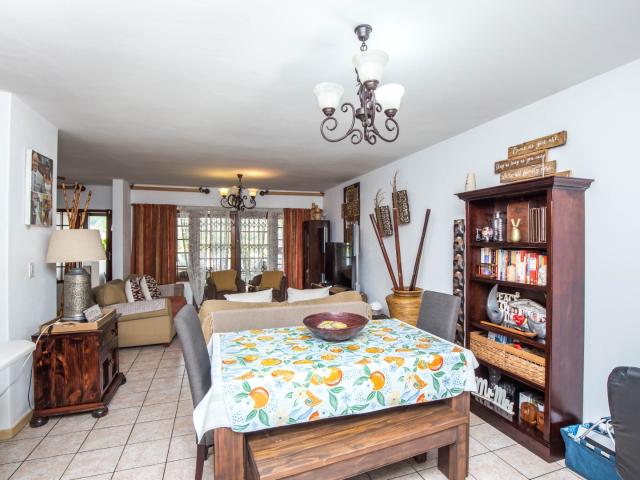 3 Bedroom Townhouse To Rent in Glen Hills
