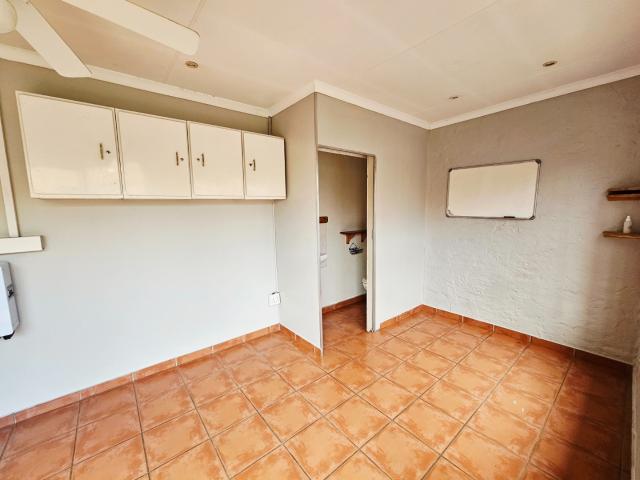 3 Bedroom Townhouse To Rent in Eldoraigne