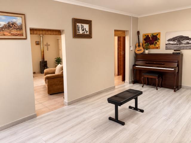 3 Bedroom Townhouse To Rent in Equestria
