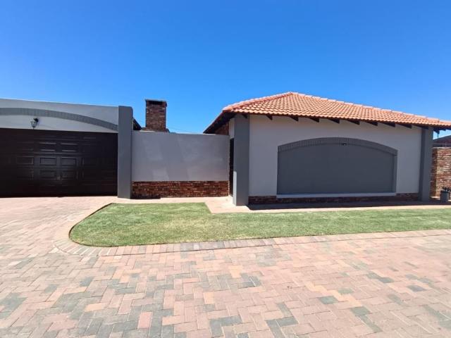 3 Bedroom Townhouse to Rent in Flamwood