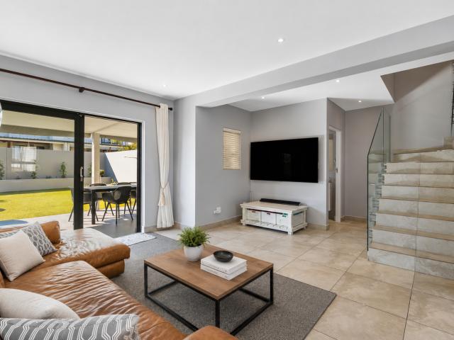 3 Bedroom Townhouse To Rent in Kelderhof Country Village