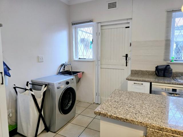 3 Bedroom Townhouse To Rent in Kloof