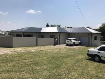 3 Bedroom Townhouse to Rent in Kyalami Ah