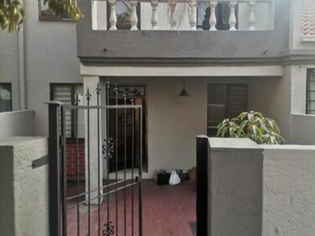 3 Bedroom Townhouse to Rent in Halfway Gardens