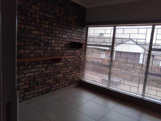 3 Bedroom Townhouse To Rent in Overkruin