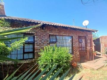 3 Bedroom Townhouse to Rent in Langenhovenpark
