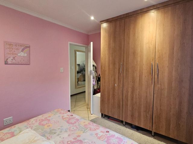 3 Bedroom Townhouse To Rent in Mooikloof Ridge