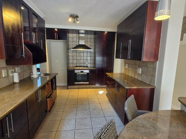 3 Bedroom Townhouse To Rent in Moreleta Park