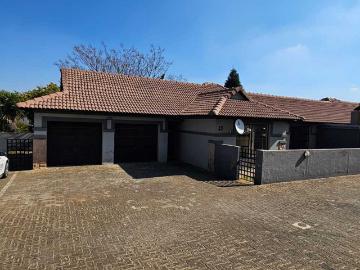 3 Bedroom Townhouse to rent in Meyersdal
