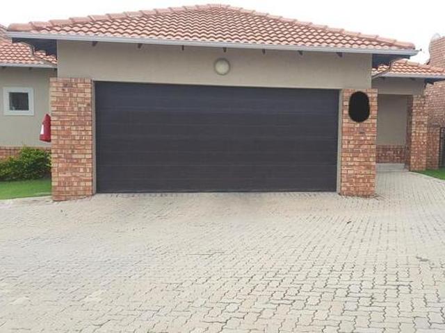 3 Bedroom Townhouse to Rent in Noordwyk