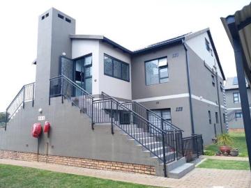 3 Bedroom Townhouse to Rent in Norton Home Estate